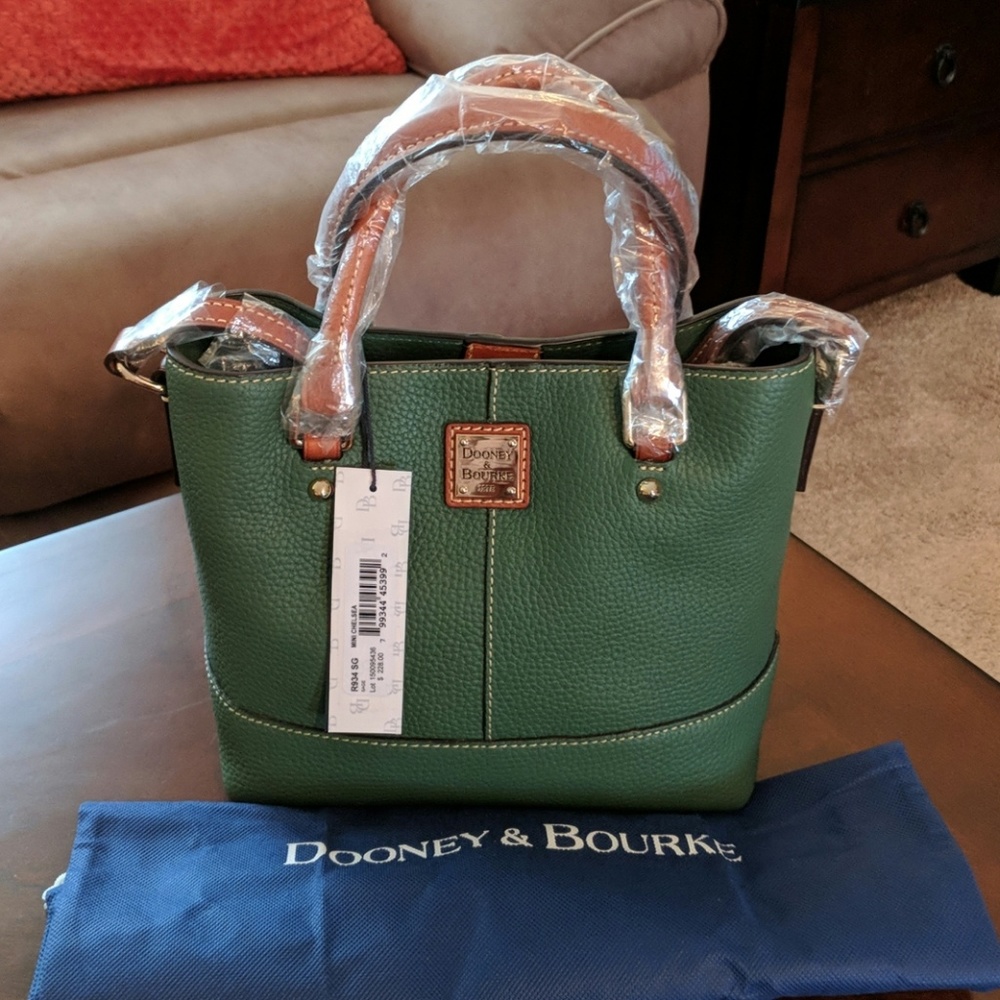 NWT Dooney & Bourke Pebble Grain Mini Chelsea